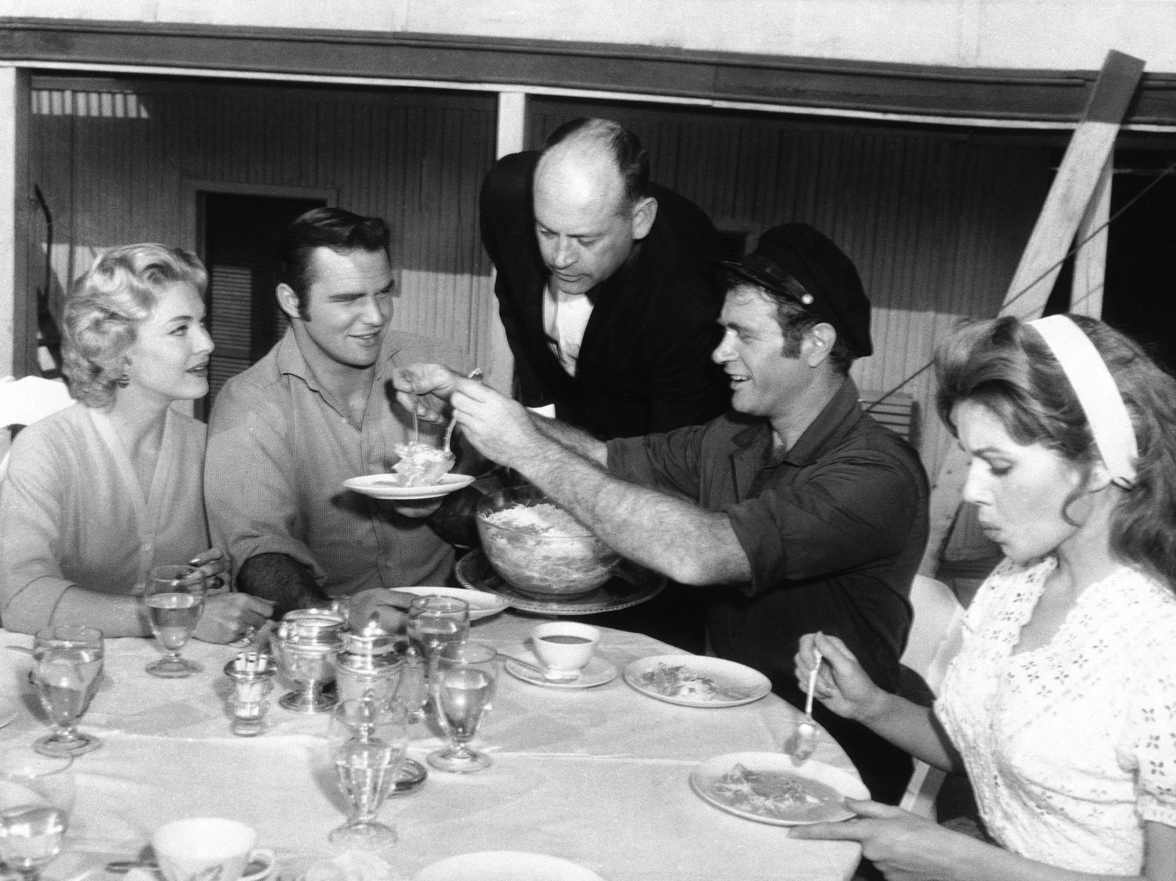 Burt Reynolds, Darren McGavin, Pat Crowley, Lori Nelson, 1959